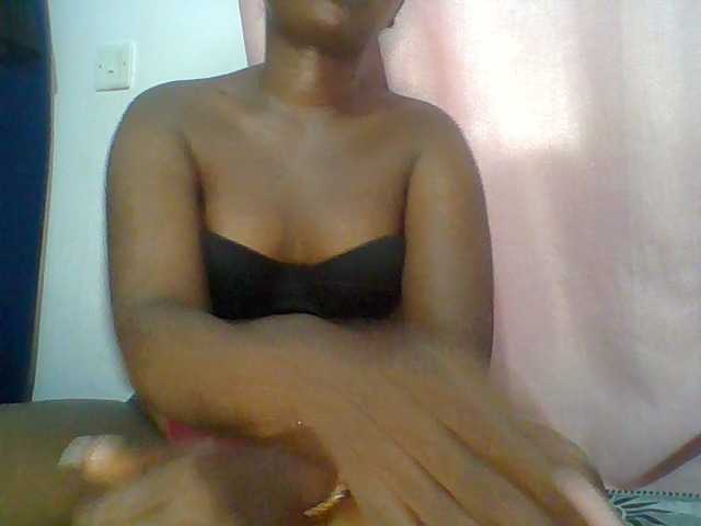 Afrikashee live cam on BongaCams