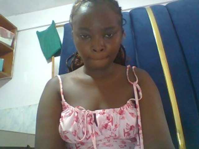Afrikashee live cam on BongaCams