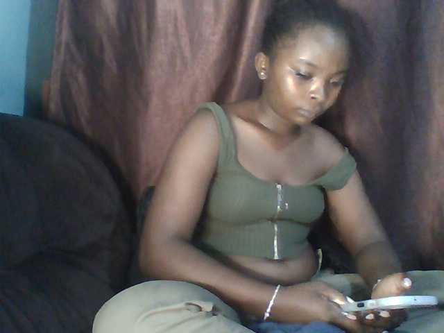 Afrikashee live cam on BongaCams