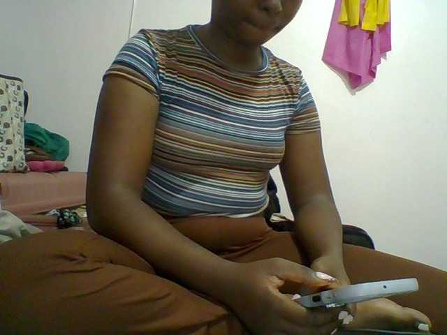 Afrikashee live cam on BongaCams
