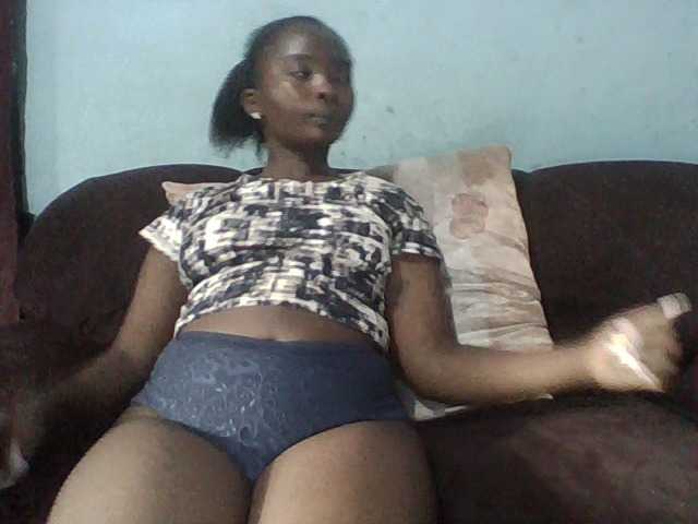 Afrikashee live cam on BongaCams