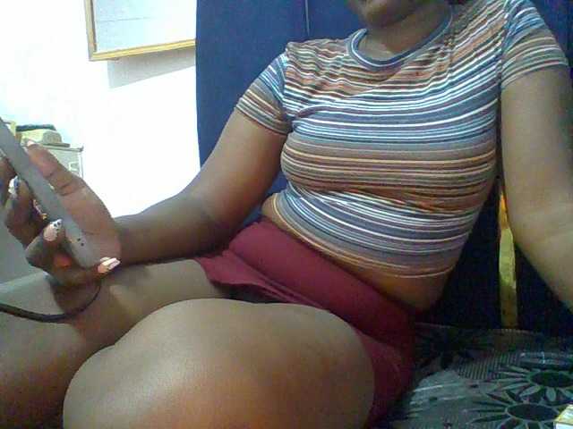 Afrikashee live cam on BongaCams