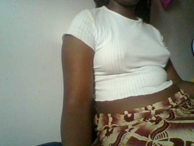 Afrikashee webcam bongacams model stream image