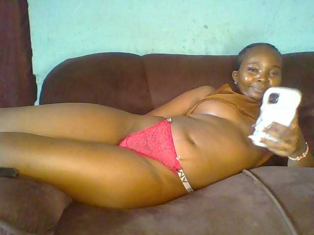 Afrikashee live cam on BongaCams