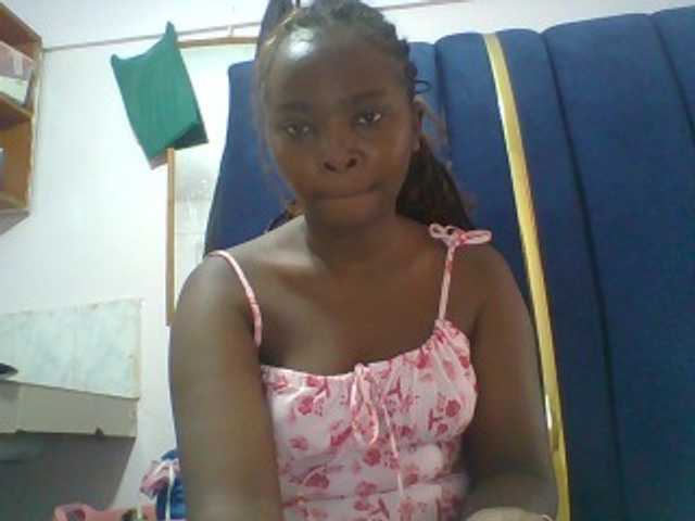 Afrikashee live cam on BongaCams