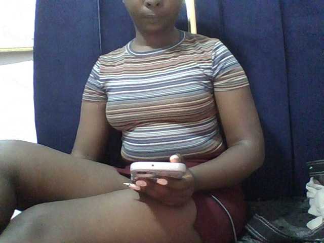 Afrikashee live cam on BongaCams