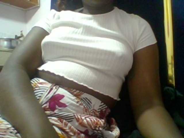 Afrikashee live cam on BongaCams