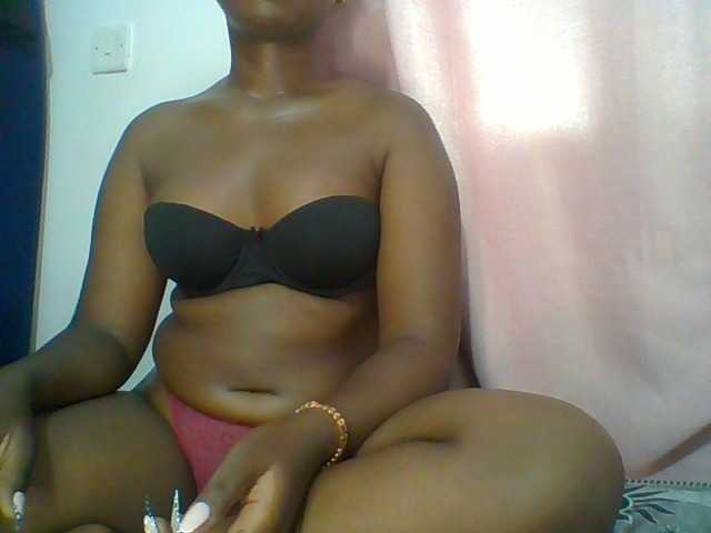 Afrikashee live cam on BongaCams