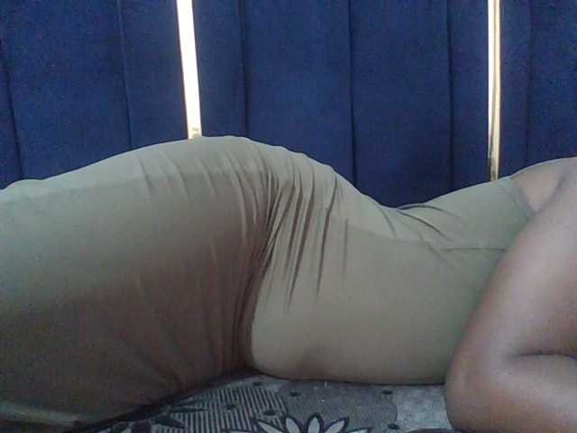 Afrikashee live cam on BongaCams