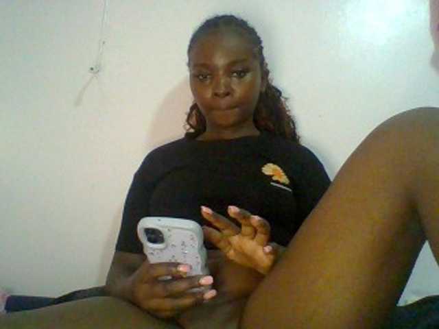 Afrikashee live cam on BongaCams