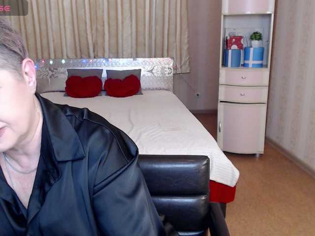 sexy-milffa live cam on BongaCams