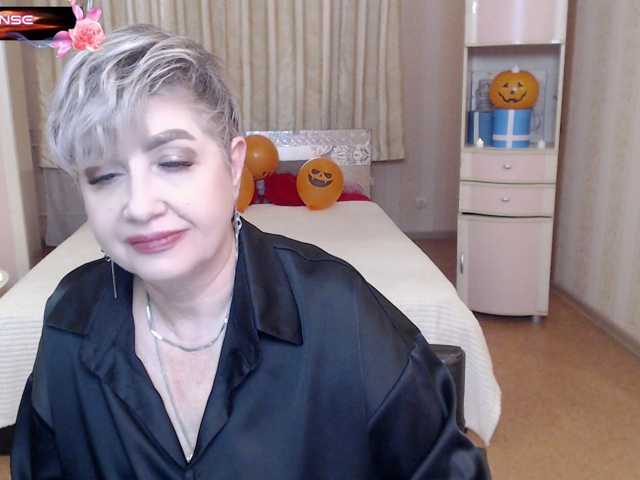 Sexy-milffa live cam
