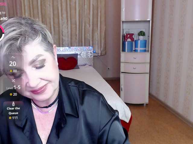 sexy-milffa live cam on BongaCams