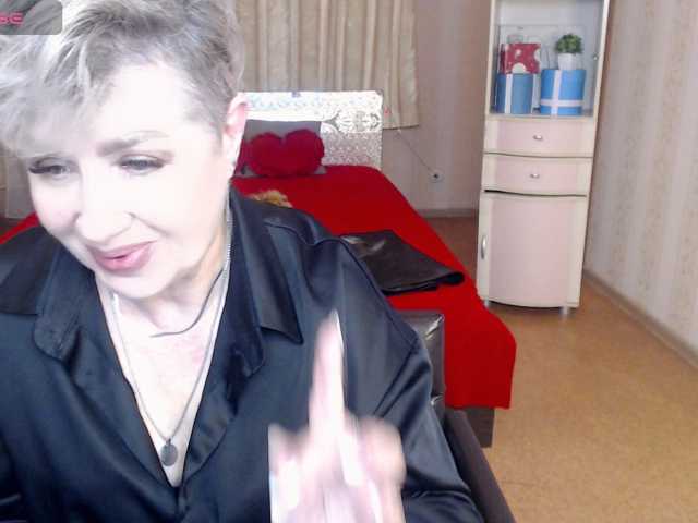 sexy-milffa, live now on BongaCams