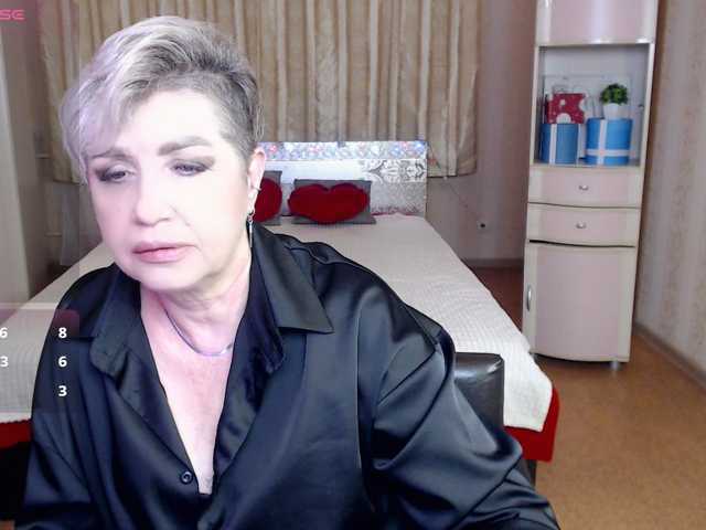 sexy-milffa live cam preview