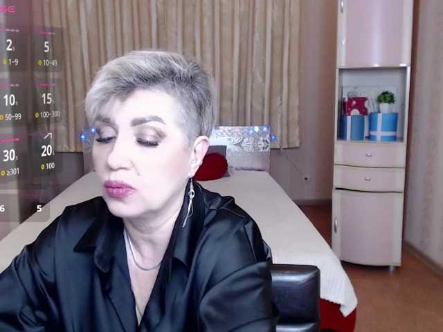 sexy-milffa live cam preview