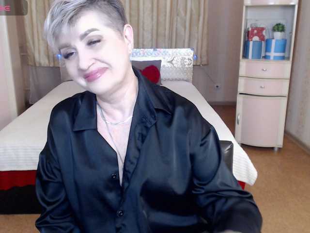 sexy-milffa, live now on BongaCams