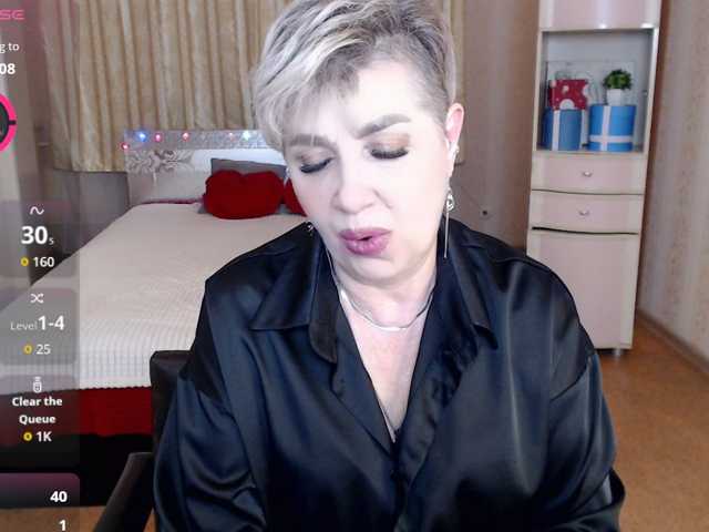 sexy-milffa live cam preview