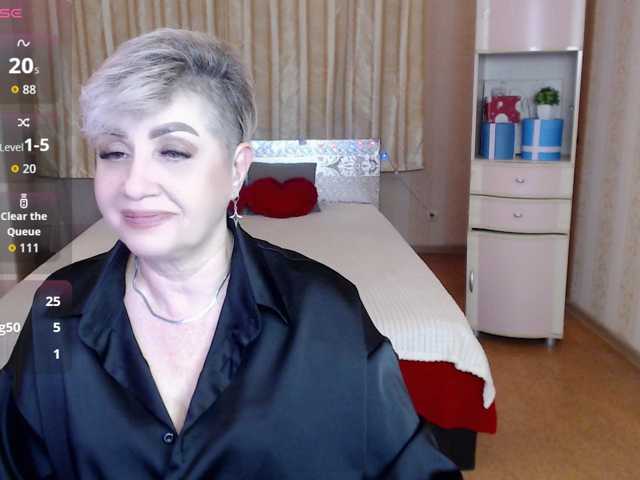 sexy-milffa live cam preview