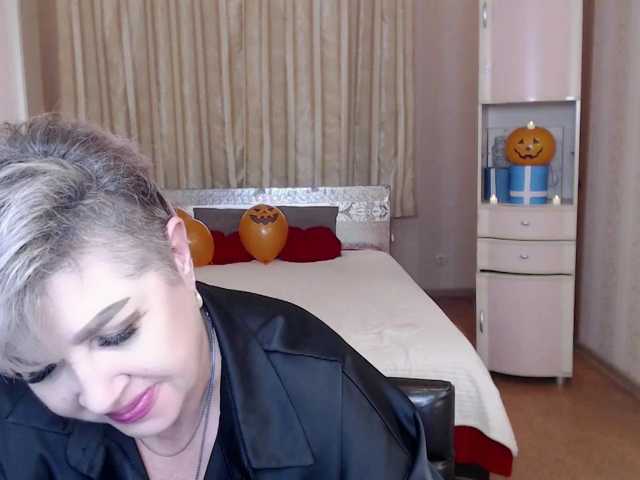 sexy-milffa live cam on BongaCams