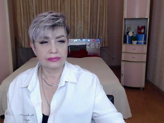 sexy-milffa live cam on BongaCams
