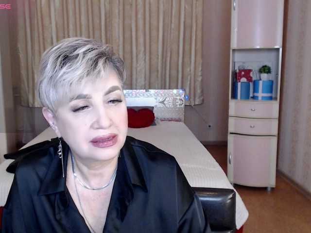 sexy-milffa live cam preview