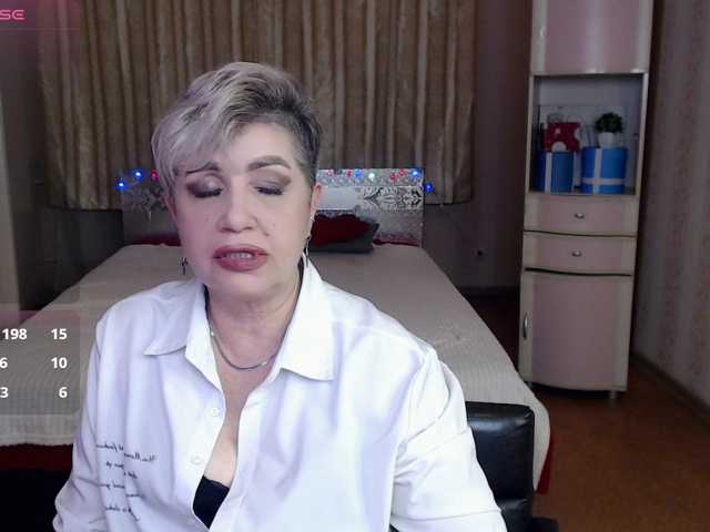 sexy-milffa live cam preview