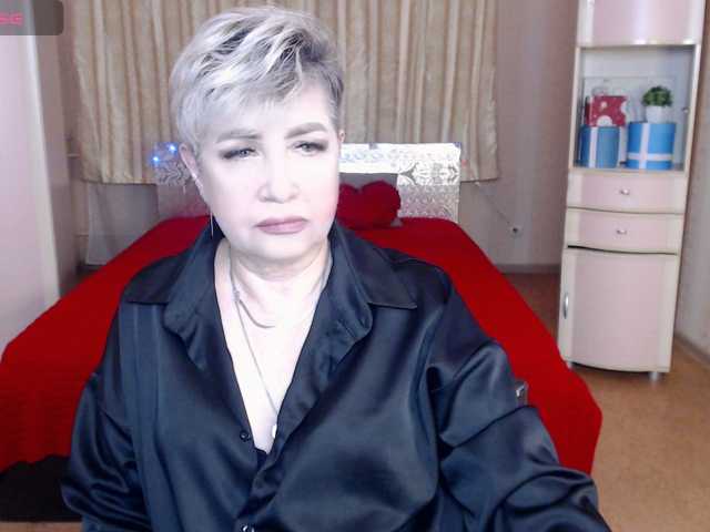 sexy-milffa, en directo ahora en BongaCams