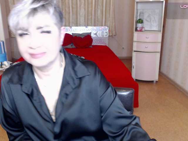 sexy-milffa live cam on BongaCams