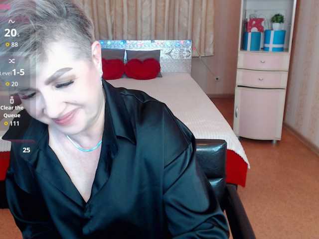 sexy-milffa live cam preview