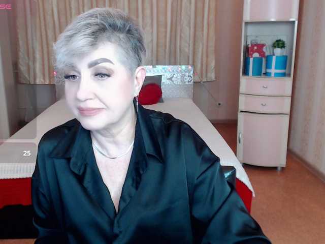 sexy-milffa live cam preview