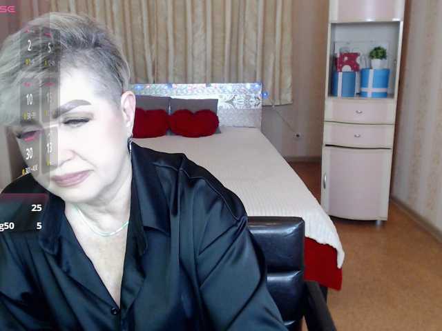 sexy-milffa live cam on BongaCams