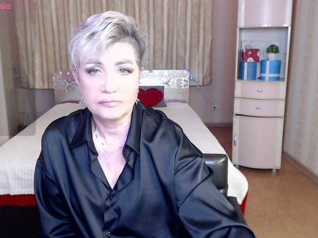 sexy-milffa live cam preview