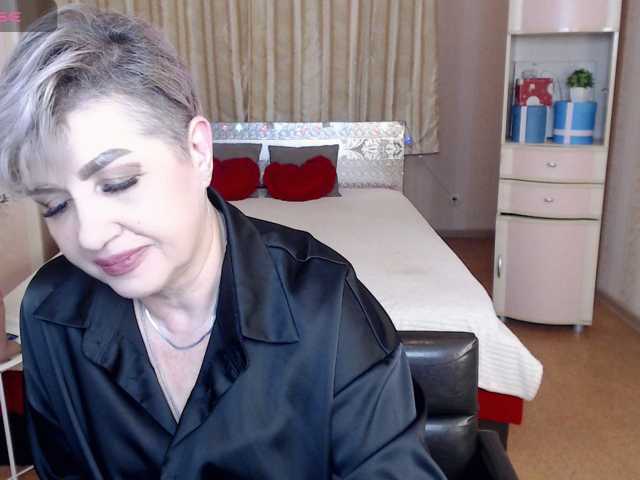 sexy-milffa live cam preview