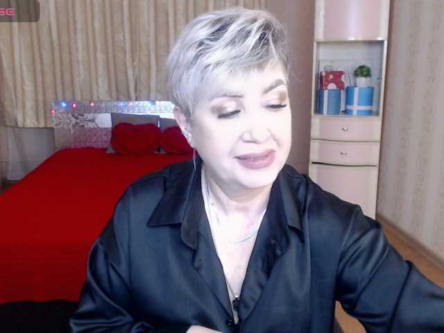 sexy-milffa live cam preview