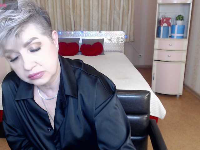 sexy-milffa live cam preview