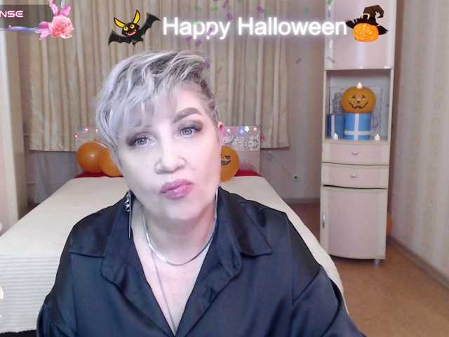 Sexy-milffa live cam