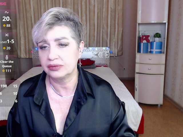sexy-milffa live cam preview