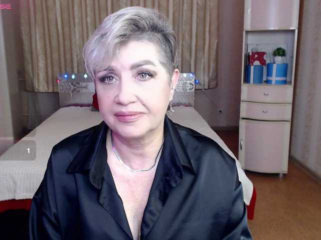 sexy-milffa live cam preview