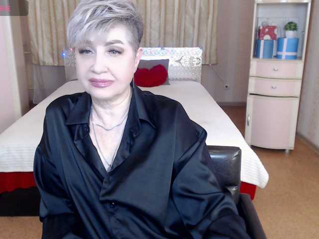 sexy-milffa, live now on BongaCams