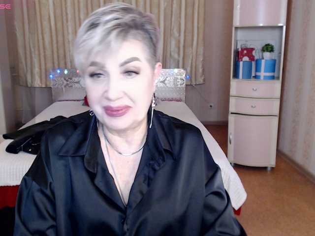 sexy-milffa live cam preview