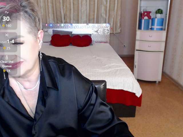 sexy-milffa live cam preview