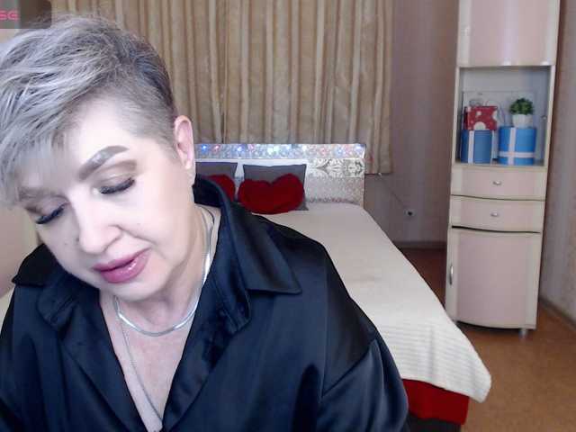 sexy-milffa, live now on BongaCams