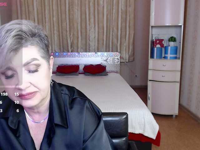 sexy-milffa live cam preview