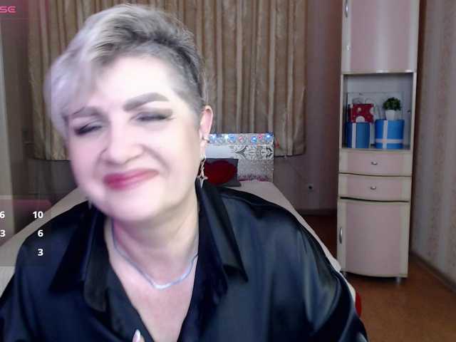 sexy-milffa live cam preview