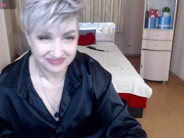 sexy-milffa, en directo ahora en BongaCams