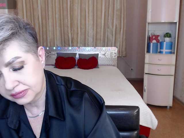 sexy-milffa, live now on BongaCams