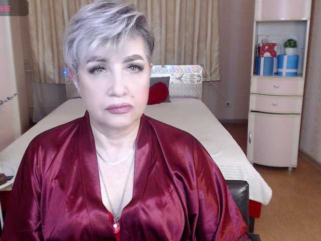sexy-milffa live cam preview