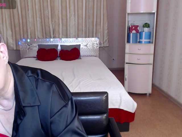 sexy-milffa live cam preview