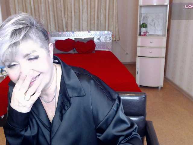 sexy-milffa live cam on BongaCams